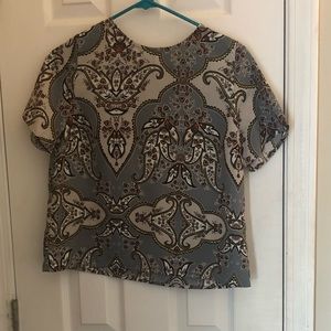 Gray and orange short sleeve top